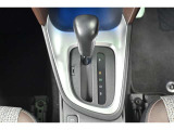 『トヨタ認定中古車』3つの安心を1台にセット!1.徹底した洗浄 2.車両検査証明書つき 3.ロングラン保証つき 全てをクリアした【安心】の証!詳しくスタッフまでお気軽にお問い合わせ下さい。