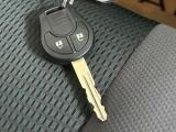 インテリジェントキーでドアの開閉ラクラク!キーを取り出して開ける必要が無いので、荷物を持っている時や、雨の日は便利ですよ!