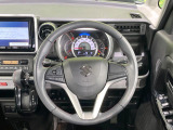 【ステアリングスイッチ】運転中、前方から目線をそらすことなく、オーディオ等の操作が可能な便利機能!安心&快適なドライブを演出してくれます♪