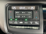 細かい温度調整が可能でとても快適なフルオートエアコン仕様です♪