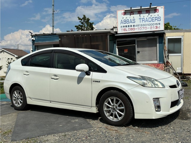 トヨタ プリウス 