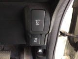 【VSA】ブレーキ時の車輪ロックを防ぐABS、加速時などの車輪空転を抑えるTCS、旋回時の横滑り抑制の3つの機能をトータルに制御!予期しないクルマの挙動の乱れを防ぐ安全装備です♪