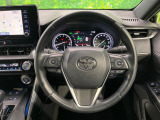 インテリアに合わせたデザインのステアリングは、運転される方のことも考え、運転しやすい形状、大きさです。是非一度、実際に触ってお確かめください。