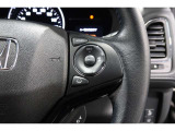 Hondaセンシングの機能のひとつ、アダプティブクルーズコントロール付!アクセルから足を離しても設定したスピードと前車との車間を保ち走行してくれます!車線維持もアシスト☆高速道路で疲労軽減ですね☆