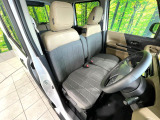 運転席シート廻りは使用感も少なく、良好な状態となっています。丁寧に使われていたことがよくわかりますね。
