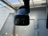 前後ドライブレコーダーを装着すれば、事故やトラブルの際、前方車両や後方車両の映像を録画し、客観的な証拠を残すことができます。また、あおり運転対策にも効果的です。