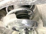 お車を安心してお乗りいただく為には、足回りの定期点検が欠かせません。サービスサポート(有償保証)では無料点検もご提供しており、安心のカーライフをお過ごしいただけるサポート体制が整っています。