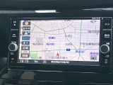 日産純正メモリーナビ付きで、遠くのお出かけの心強い味方です♪Bluetooth,CD,DVD装備で色々な音楽ソースが楽しめ直感的に操作できるタッチパネル♪