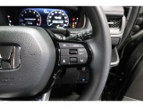 Hondaセンシングの機能のひとつ、アダプティブクルーズコントロール付!アクセルから足を離しても設定したスピードと前車との車間を保ち走行してくれます!車線維持もアシスト☆高速道路で疲労軽減ですね☆