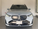 BMW代表的な特徴のキドニーグリル。BMWのすべてのモデルに採用され、BMWらしさを強調しております。