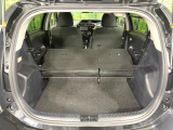 普段のお買い物や通勤、送迎等に十分な荷室スペースを確保しております。セカンドシートを倒すと、大きな荷物の積載も可能です♪