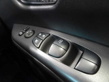 全席パワーウィンドウスイッチ★運転席はワンタッチで開閉可能です♪