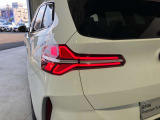 リアランプ 立体的な造形としてBMWらしい個性的なリアビューを明確化しました。