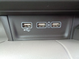 ナビ連動USB・充電USB