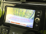 【バックカメラ】駐車時に後方がリアルタイム映像で確認できます。大型商業施設や立体駐車場での駐車時や、夜間のバック時に大活躍!運転スキルに関わらず、今や必須となった装備のひとつです!