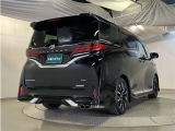 走りにこだわりながら収納力も持ち合わせたお車です。荷物を載せて軽快なドライブを楽しめますよ♪
