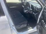 運転席からの視界もよくどなたがお乗りになられても運転しやすい車両になっていますよ。