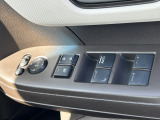 運転席窓操作部スイッチの画像です。
