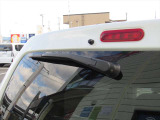 万が一の事故等が起きたときには、自社所有の積載車でお客様の大切なお車を 現地まで積載にお伺いいたします。また、代車を無料でご準備いたします!