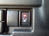 運転席にお座りの方のためにシートヒーターを装備☆