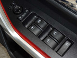 電動格納式ドアミラー・パワーウインドウを装備しています。