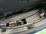 荷室は広くたくさんの日用品のお買い物をお載せできてレイアウト次第で用途が盛りだくさんです。