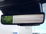 【デジタルインナーミラー】後席の大きな荷物や同乗者で後方が確認しづらい時でも安心!カメラが撮影した車両後方の映像をルームミラー内に表示。クリアな視界で状況の確認が可能です!