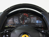 スマートフォン・コネクションを装着。使い慣れたナビや音楽アプリを車載モニターの大画面で直感的に操作いただけます。