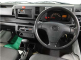 サービス工場完備。車検・メンテもお任せください!