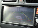 【バックモニター】車をバックさせる際に後方の様子をカーナビのモニターで確認。バック駐車を安全にスムーズに行うことができます!