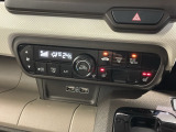 フロント両席にはシートヒーターが付いています!寒い日に便利な装備ですね。