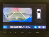 バックでの車庫入れも安心です! リアカメラが付いているバックモニター付のナビを装備しております。バンパーについているソナーや、操作線もついており距離感も画面から確認できます。