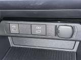 シガーソケット用の充電器が使用可能です!