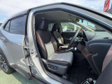アームレストが付いてて長距離運転も楽です