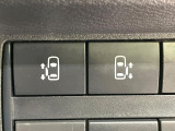 【両側パワースライドドア】スマートキーや運転席のスイッチで後席両側スライドドアの開閉が可能♪電動だから力を入れてドアを開ける必要が無く、小さなお子様でも簡単に開け閉めでき快適です♪