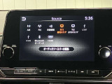 HDMI端子に専用ケーブルを差し込むとナビで動画を楽しめます★