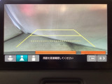 バックでの車庫入れも安心です! リアカメラが付いているバックモニター付のナビを装備しております。操作線もついており距離感も画面から確認できます。