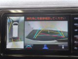 パノラミックビューモニター付きです。車両を上から見た様な映像を画面に表示。運転席からの目視だけでは見にくい、車両周辺の状況をリアルタイムでしっかり確認出来ます。