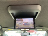 【 後席モニター 】 ミニバンのマストアイテムの後席モニターで車内みんな退屈せずにドライブできます