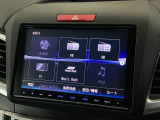 ナビ機能だけでなく、ミュージックサーバー、Bluetooth、フルセグテレビ、DVDとCD再生など、オーディオ機能がついています。