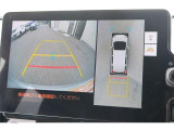 全周囲モニター付で、車庫入れも駐車もラクラクです。