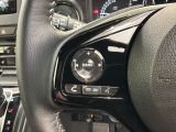 ステアリングにオーディオ操作スイッチが付いています。オーディオ画面に直接タッチしなくても操作が出来ますので、運転に集中できます。