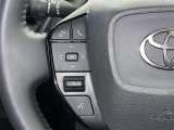 ステアリングスイッチ装備!運転しながら手元でオーディオの操作などができます。
