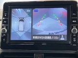 【アラウンドビューモニター】車を上から見下ろしているかのような映像で周囲の状況がひと目で確認、狭い駐車場に駐車するときも安心です♪