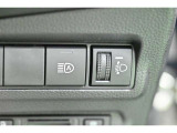 オートマチックハイビームとは、先行車や対向車のライトを認識し、ハイビームとロービームを自動で切り替える機能です。夜道の視界を確保します。詳細は販売店スタッフまでおたずねください。