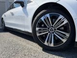 メルセデス・ベンツの定める厳しい基準をクリアしたお車のみをご案内させて頂きます。納車前整備はメーカー規定に基づき最大100項目にも及ぶ点検を熟練のメカニックによって行いご納車させて頂きます。