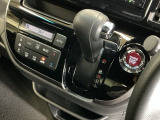 発進時から滑らかに加速する無段階変速のCVTはストップ&ゴーの多い街の中も快適です