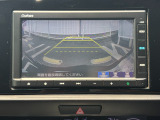 バックでの駐車が苦手な方や運転にあまり自信のない方でも後方の視界をしっかりサポート。安心して車庫入れが出来るバックカメラを装備しています!