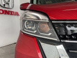 明るくて長寿命のLEDヘッドライト採用