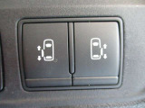 両側電動オートスライドドア付き!!運転席のスイッチでも開閉可能です♪重い荷物を持っている時や雨の日に重宝します。小さいお子様がいても巻き込み防止機能や手動のみに切替も出来ますので、安心です☆